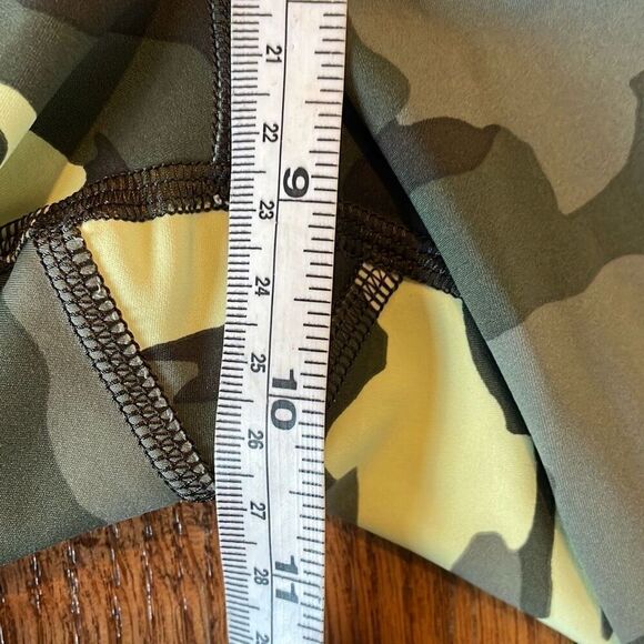 Lululemon 23” crop camo pocket leggings 12 - Picture 7 of 14